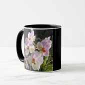 Mug Orchidées de papillon - rose (Devant gauche)