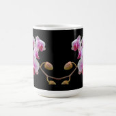 Mug Orchidées de teigne rose sur noir - Phalaenopsis (Centre)