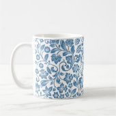 Mug Ornate Blue and White Floral Vines Pattern (Gauche)