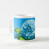 mug orné d'un pixel art hydrangée bleu (Devant gauche)