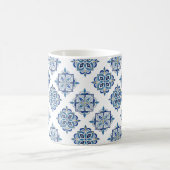 Mug Ornement brodé bleu sur blanc (Centre)