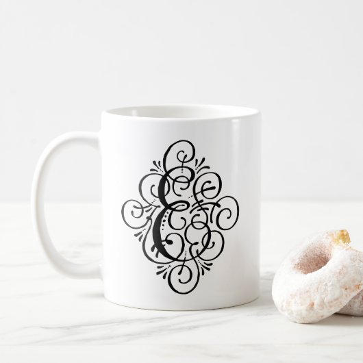 Mug Ornement Monogramme Swash Personnalisé (Avec donut)
