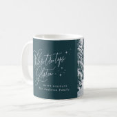 Mug Où les cimes d'arbres gardent Noël (Devant gauche)