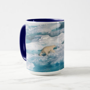 Mug Ours blanc marchant sur la mer
