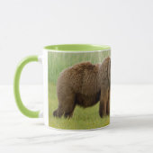 Mug Ours brun d'Alaska avec des oursons dans une prair (Gauche)