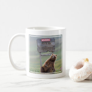 Mug Ours Grizzly Joue Avec Un Panneau