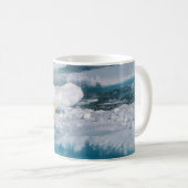 Mug Ours polaire marchant sur la mer (Devant droit)