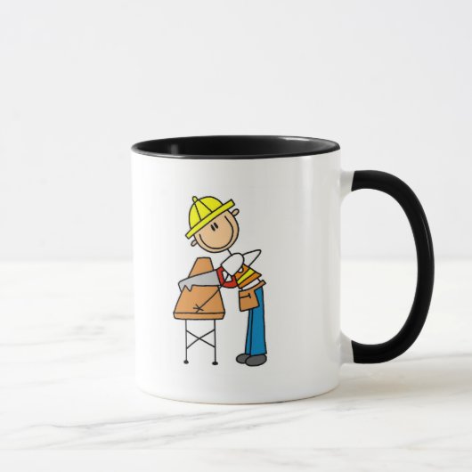 Mug Ouvrier du bâtiment sciant une planche (Droite)