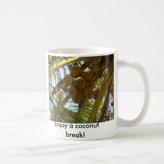 Mug P3190843, apprécient une coupure de noix de coco !