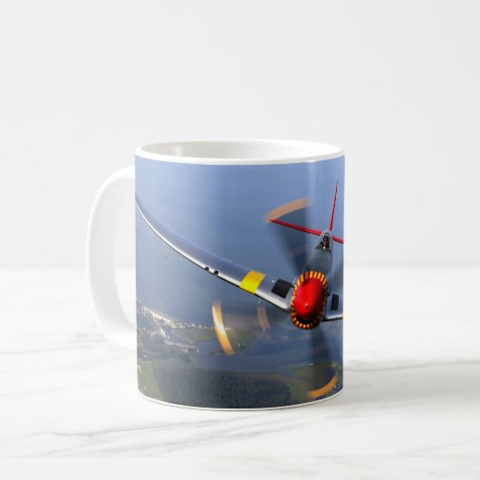 MUG P-51D MUSTANG (Devant gauche)