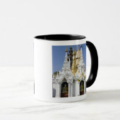 Mug Pagode de Shwedagon (Paya), grand site de temples  (Devant droit)