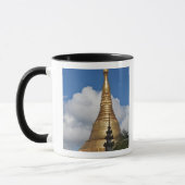 Mug Pagode Shwedagon, Yangon, Myanmar (Gauche)