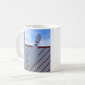 Mug Paire de paniers de bowling sur l'immeuble (Devant gauche)