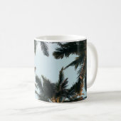 Mug Palmier vert sous ciel blanc le matin (Devant droit)