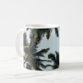 Mug Palmier vert sous ciel blanc le matin (Devant gauche)