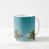 Mug Palmier vert sous ciel bleu le matin (Devant droit)