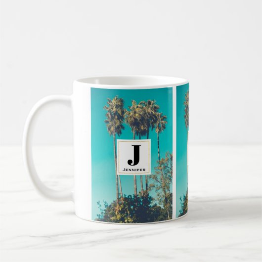 Mug Palmiers tropicaux Retro Vibe Monogramme (Gauche)