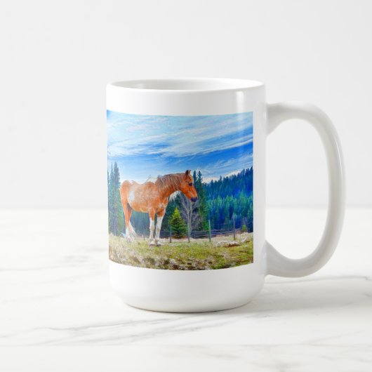 Mug Palomino Pinto dans la scène de champ et de forêt (Droite)