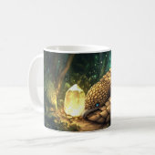 Mug pangolin dans un environnement forestier, recroque (Devant gauche)
