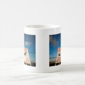 Mug Panneau d'avertissement près d'aéroport de St (Centre)