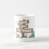 Mug Panneau de camping de randonnée Empreintes de pas (Centre)
