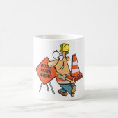 Mug Panneau de signalisation drôle de travailleur du b (Centre)