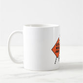 Mug Panneau de signalisation drôle de travailleur du b (Gauche)