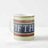 Mug Panneau vintage de la Cinquième Avenue - Manhattan (Devant gauche)