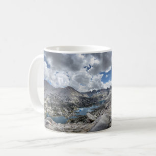 Mug Panorama de lacs Rae de dôme d'aileron - traîné
