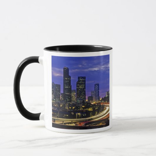 Mug panorama de Seattle, Washington la nuit (Gauche)