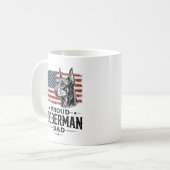 Mug Papa Doberman fier conception de vecteur de drapea (Devant gauche)
