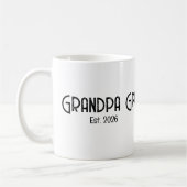 Mug Papi fondé année d'établissement texte grunge (Gauche)