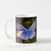 Mug Papillon bleu personnalisé sur Fleur blanche (Gauche)
