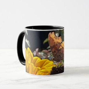 Mug Papillon Comma sur une fleur de Rudbeckia