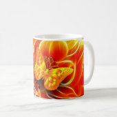 Mug Papillon doré sur fond abstrait enflammé (Devant droit)