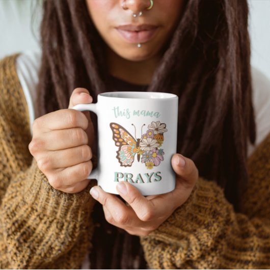 Mug Papillon Floral Rétro Cette maman prie