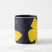 Mug Papillon jaune élégant Damassé noir Ajouter un nom (Centre)