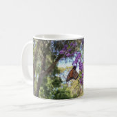 Mug Papillon Monarque sur Fleurs Violettes (Devant gauche)
