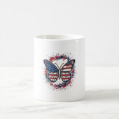 Mug Papillon Patriotique Gravure Vintage Vector Design (Centre)