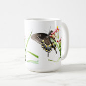Mug Papillon sur les fleurs d'algues, sur blanc (Devant droit)