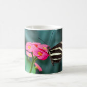 Mug Papillon sur une fleur (Centre)