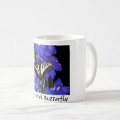 Mug Papillon Swallowtail sur Delphiniums (Devant droit)