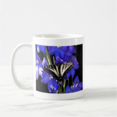 Mug Papillon Swallowtail sur Delphiniums (Gauche)