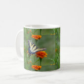 Mug Papillon tigre de l'Est femelle jaune (Devant gauche)