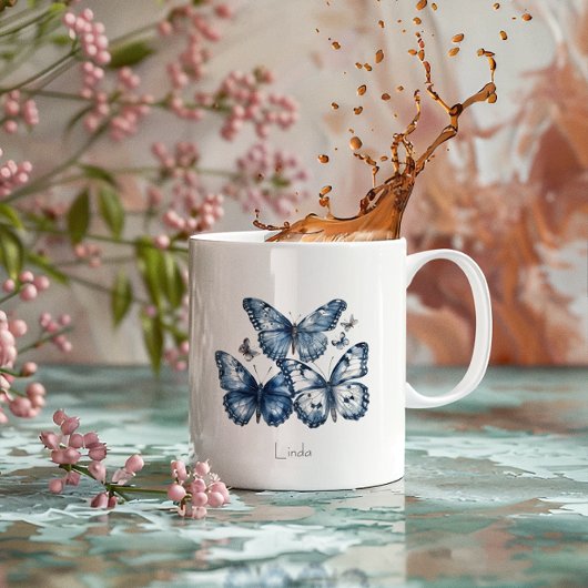 Mug Papillons dans Delft Blue, personnalisable