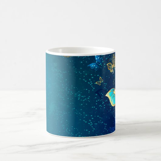 Mug Papillons d'or sur un Arrière - plan bleu (Centre)