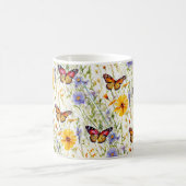 Mug Papillons et marguerites dans une prairie (Centre)