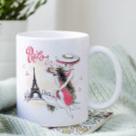 Mug Paris Chic Moderne Femme tendance<br><div class="desc">Ce design moderne présente une élégante femme à Paris buvant un café. #café #mugs #coffeemugs #drinkware #cuisine #home #cadeaux #giftsforher #coffeelove #coffeelover</div>