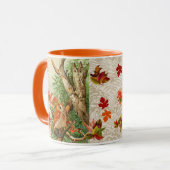 MUG PARMI LES FEUILLES DE CHUTE EN BOIS (Devant gauche)