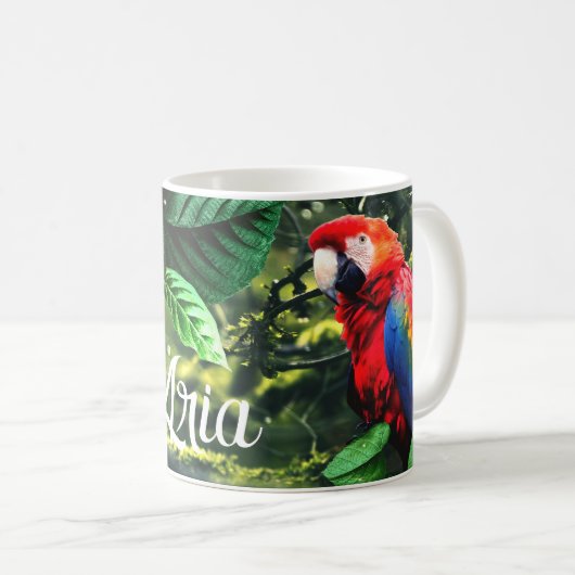 Mug Parrot écarlate macaw dans la jungle avec des fleu (Devant droit)